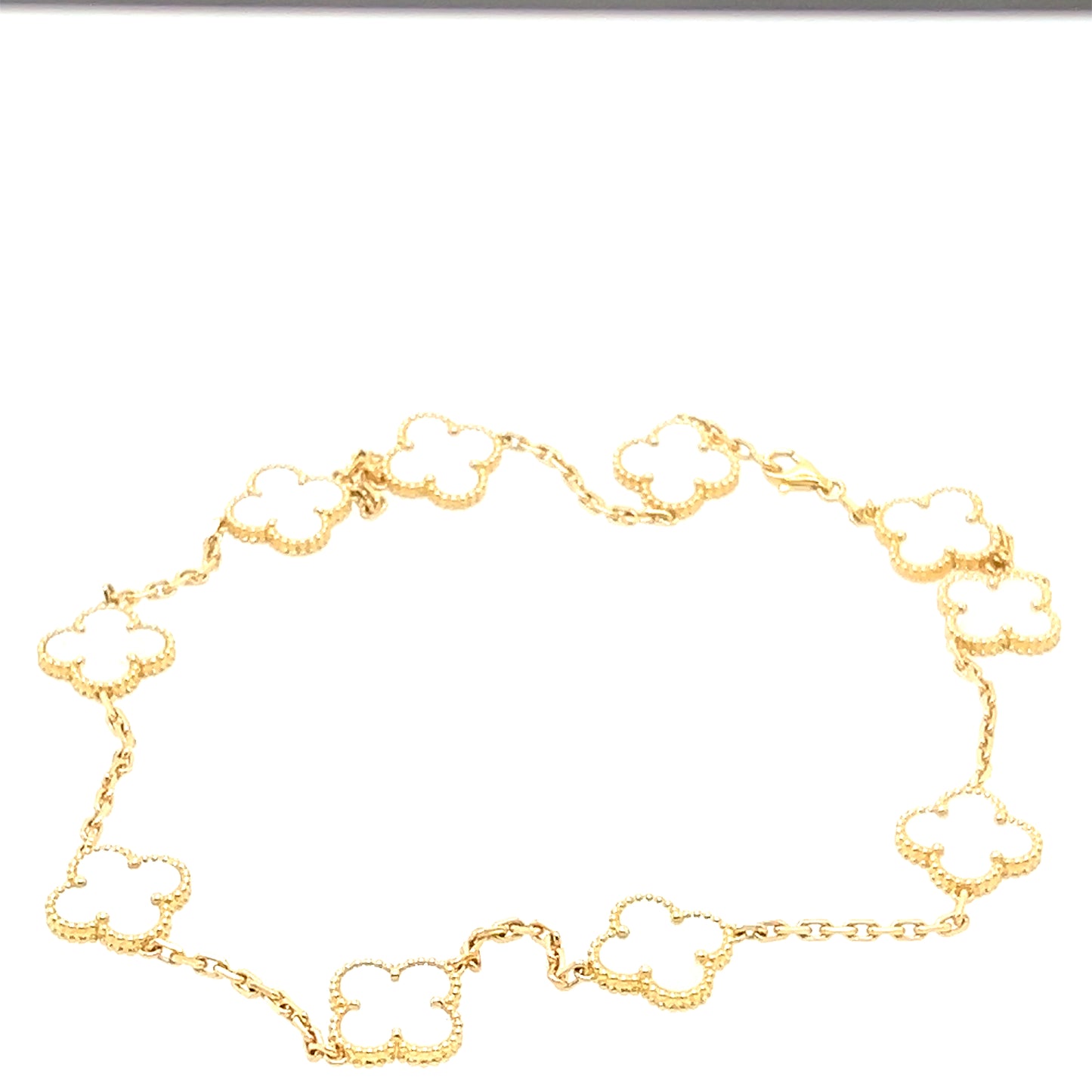 Van Cleef&Arepls Vintage Alhambra necklace, 10 motifs
18K yellow gold, Mother-of-pearl necklace